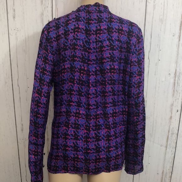 🌻 NWT Derek Lam IO Crosby 100% Silk Top
100% Silk - Picture 5 of 16